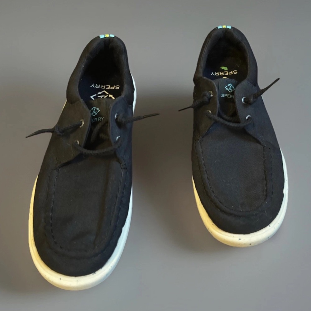 NWOT Women’s Sperry Captain’s Moc Seacycled Black Boat Shoes Canvas Sneakers